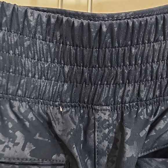 Orvis Embossed travel Skort in blue Shattered print size small - Picture 8 of 14